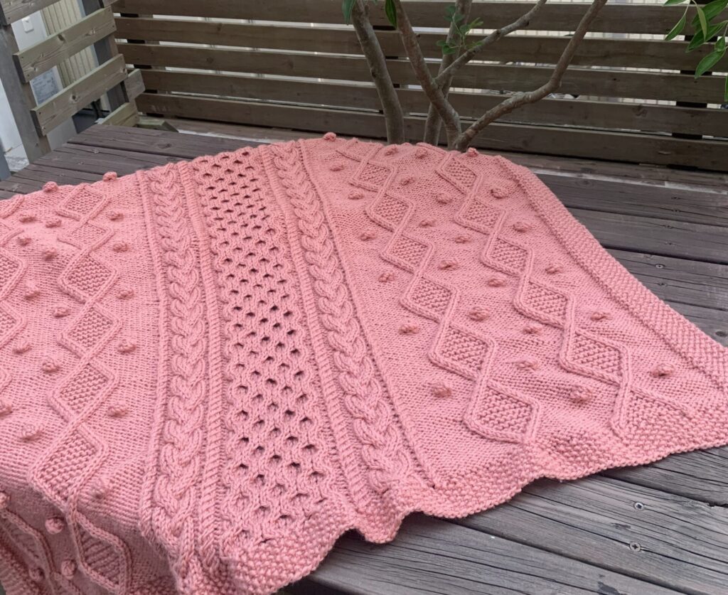 アラン模様のひざ掛け